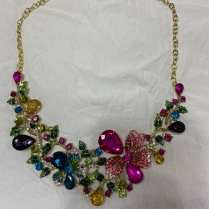 Gorgeous necklace